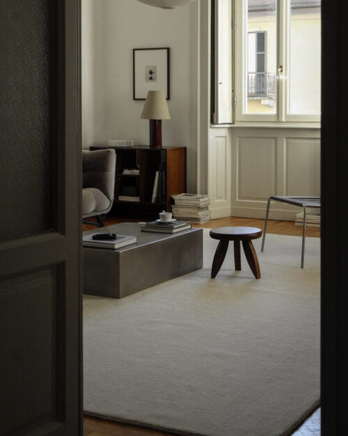 Alternative view of CANVAS White